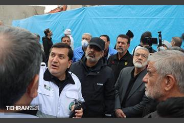 بازدید نمایندگان مجلس از نقاط آسیب دیده از جنگ در منطقه۴ 16