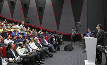 همایش تجلیل از کارگران شهرداری منطقه ۵ 18