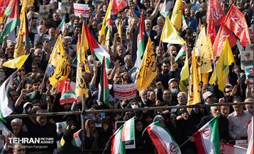 مراسم تشییع پیکر شهید سردار عباس نیلفروشان - 2 41