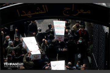تشییع پیکر ۲۰۰ شهید گمنام دفاع مقدس در تهران 51