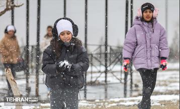 روز برفی در آبشار تهران 8