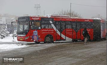 عملیات برف‌روبی در منطقه 5 14