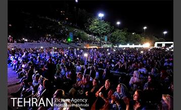 کنسرت مهدی جهانی در بوستان نهج البلاغه 11