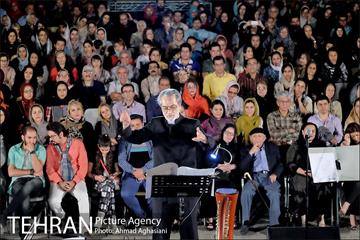 سمفونی ایثار و مقاومت در میدان مشق 11