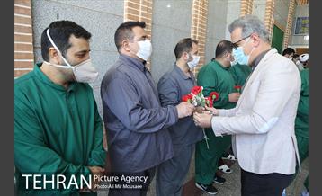 لحظه سال تحویل در بهشت زهرا(س) 5