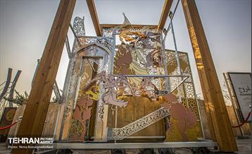 مراسم رونمایی از سازه حجمی عروج 25