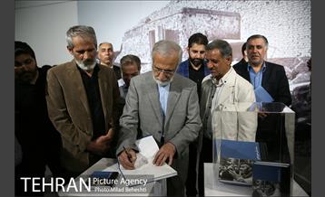 آیین گشایش نمایشگاه عکس ساسان مویدی و رونمایی از مجموعه کتب عکاسان جنگ 27