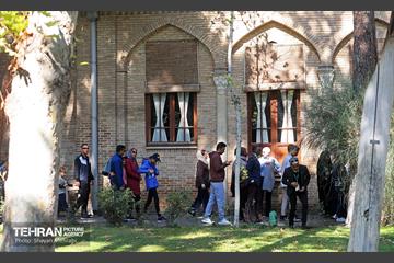 نمایشگاه «رخ دوست»تور تهرانگردی وابستگان نظامی سفارتخانه‌های خارجی مقیم تهران 3