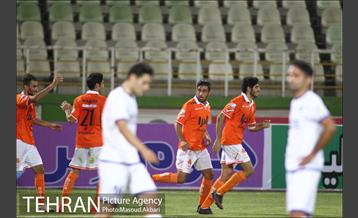 دیدار سایپا و گسترش فولاد در لیگ برتر فوتبال 30