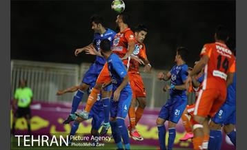 دیدار دو تیم سایپا تهران و استقلال تهران 8
