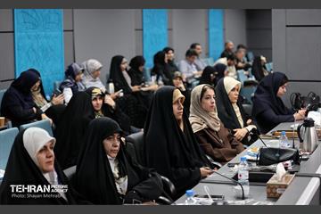 تکریم روانشناسان مستقر در مراکز اسکان موقت جنگ رمضان 20