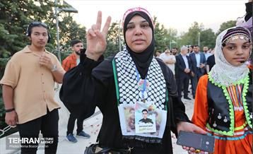 اهتزاز بزرگترین پرچم فلسطین جهان در تهران 14