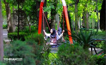 زمین بازی‌ بوستان لاله تهران 9