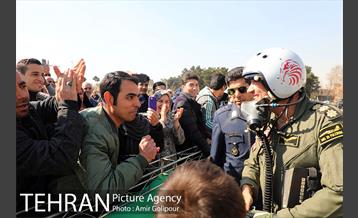 پرواز اسکادران ها بر آسمان پایتخت 32