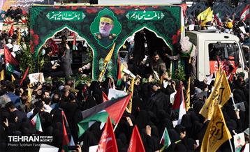 مراسم تشییع پیکر شهید سردار عباس نیلفروشان - 2 26