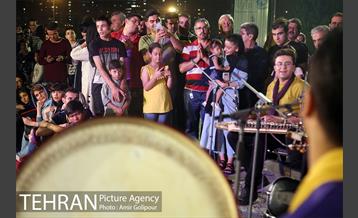 شب های شاد دریاچه خلیج‌فارس 17