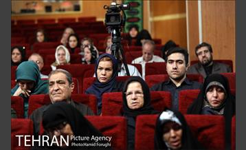 آخرین شب از چهارمین دوره شب های شعر "بر آستان اشک" 3