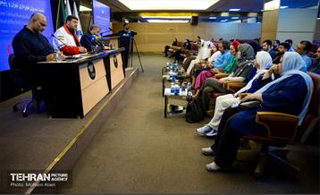 نشست مدیران شهرداری تهران با رئیس جمعیت هلال احمر 31