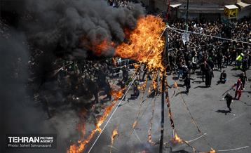 خیمه سوزان ظهر عاشورا در چهارراه گلوبندگ 9