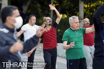 ورزش همگانی در پارک لاله 13
