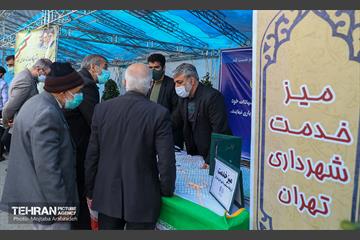 نمازگزاران جمعه پای «میز خدمت شهرداری تهران» 7