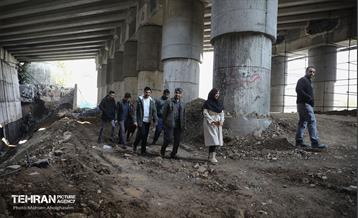 بازدید دانشجویان از پروژه مقاوم‌سازی پل تقاطع بزرگراه همت و رودخانه کن 49