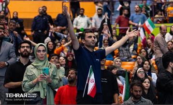 مراسم تجلیل از کشتی‌گیران قهرمان جهان (جشنی برای ایران) 70