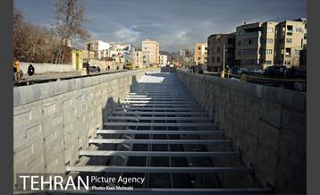 زیرگذر استاد معین قبل از افتتاح 38