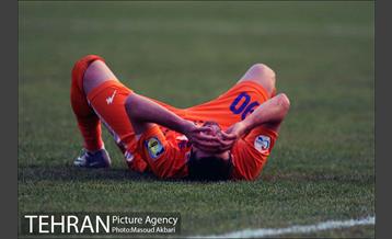 دیدار تیم های فوتبال سایپا تهران و ذوب آهن اصفهان