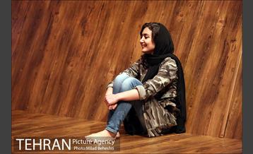 نمایش ... و چند داستان دیگر‎ 15