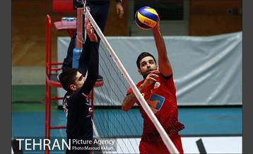 دیدار تیم های والیبال پارسه تهران و عمران ساری