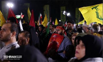 شادی مردم تهران پس از حمله موشکی ایران 23