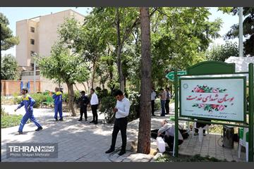 افتتاح بوستان شهدای خدمت و ۲۱۰ پروژه منطقه ۱۰ 8