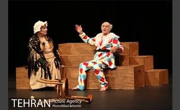 نمایش آواز قو 4