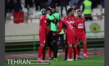 دیدار تیم های فوتبال پرسپولیس و گسترش فولاد