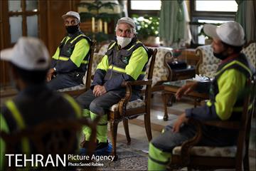 تقدیر شهردار تهران از پاکبانان نمونه شهر 6