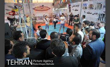 بازدید حسینی مکارم سرپرست شهرداری تهران ار نمایشگاه کتاب 60