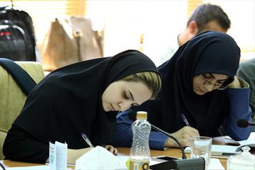 نشست صمیمی معاون اجتماعی و فرهنگی شهرداری تهران با اصحاب رسانه 19