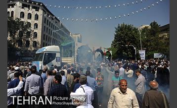 مراسم تشییع پیکرهای مطهر ۱۵۰ شهید تازه‌ تفحص‌ شده دفاع مقدس 10