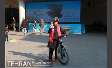 دود بدرود در ایوان انتظار 22