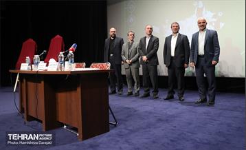 همایش نقش مدیریت شهری در ارتقاء ارتباطات اجتماعی و تاب آوری شهروندی 30