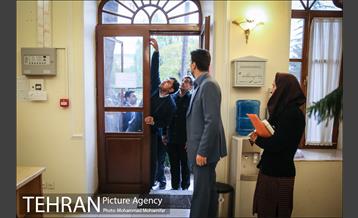 حضور پیروز حناچی در کتابخانه گردی الهام فخاری 14