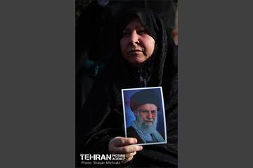 اجتماع مردمی در اعتراض به حمله آمریکا به تاسیسات هسته‌ای ایران 32