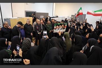 دیدار شهردار تهران با اعضای خانواده شهدای مدرسه شجره طیبه میناب 21