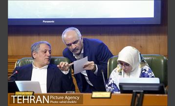 جلسه شورای شهر با موضوع استعفای شهردار تهران 13