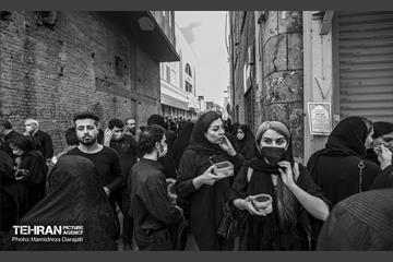 ماه محرم فرصتی پیش می‌آورد تا مردم، فارغ از دغدغه‌های زندگی، کنار هم قرار بگیرند و مشغول خدمت‌رسانی به سوگواران شهدای کربلا شوند.