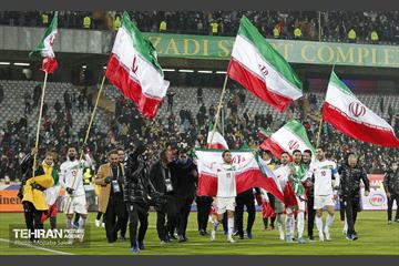 جشن و شادی بازیکنان و کادر فنی تیم ملی ایران پس از صعود به جام جهانی 2022