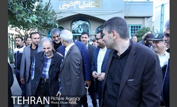 مترو سواری شهردار تهران به مناسبت روز جهانی بدون خودرو 27