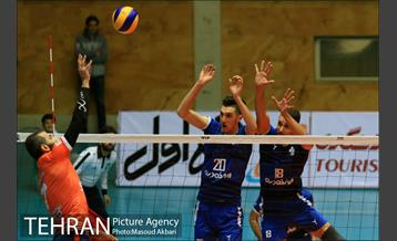 دیدار تیم های والیبال پیکان و سایپا 15