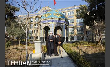 بازدید شهردار منطقه ۱۶ از حوزه علیمه حضرت امیرالمومنین(ع) 3